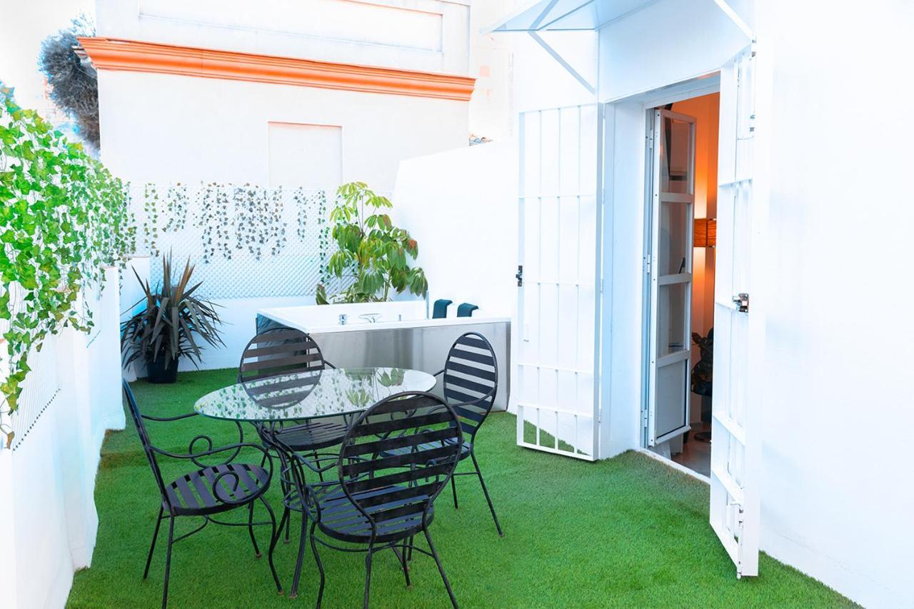 Downtown Apartment With Private Terrace & Jacuzzi 세비야 외부 사진