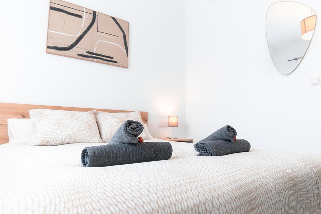 Downtown Apartment With Private Terrace & Jacuzzi 세비야 외부 사진