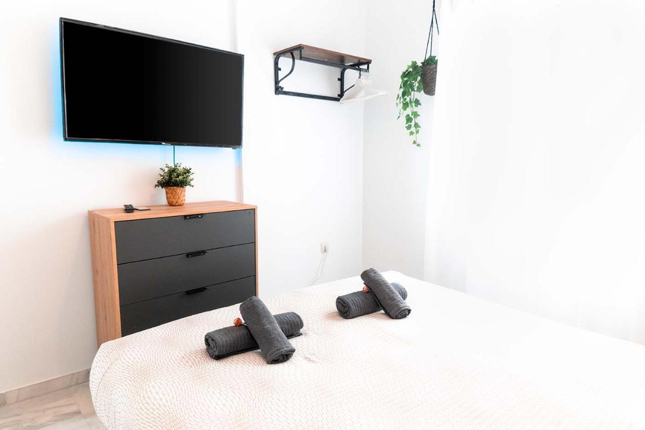 Downtown Apartment With Private Terrace & Jacuzzi 세비야 외부 사진